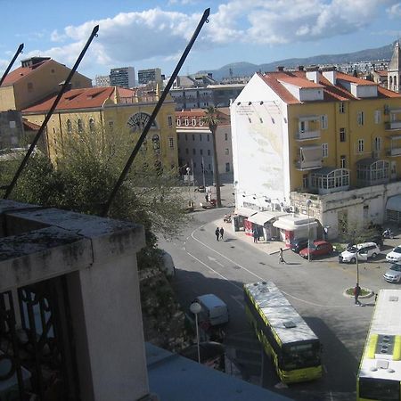 Split Central Guesthouse Buitenkant foto