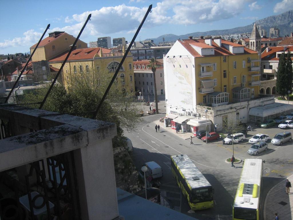 Split Central Guesthouse Buitenkant foto