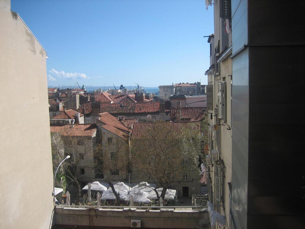 Split Central Guesthouse Buitenkant foto